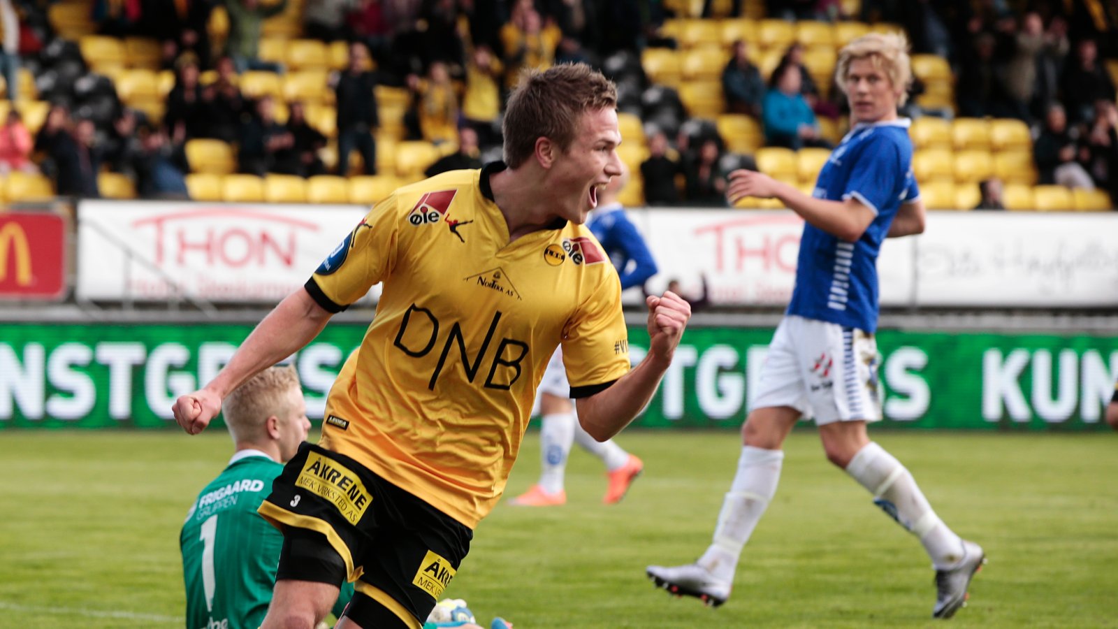 Simen Kind Mikalsen scorer mot Sarpsborg 08