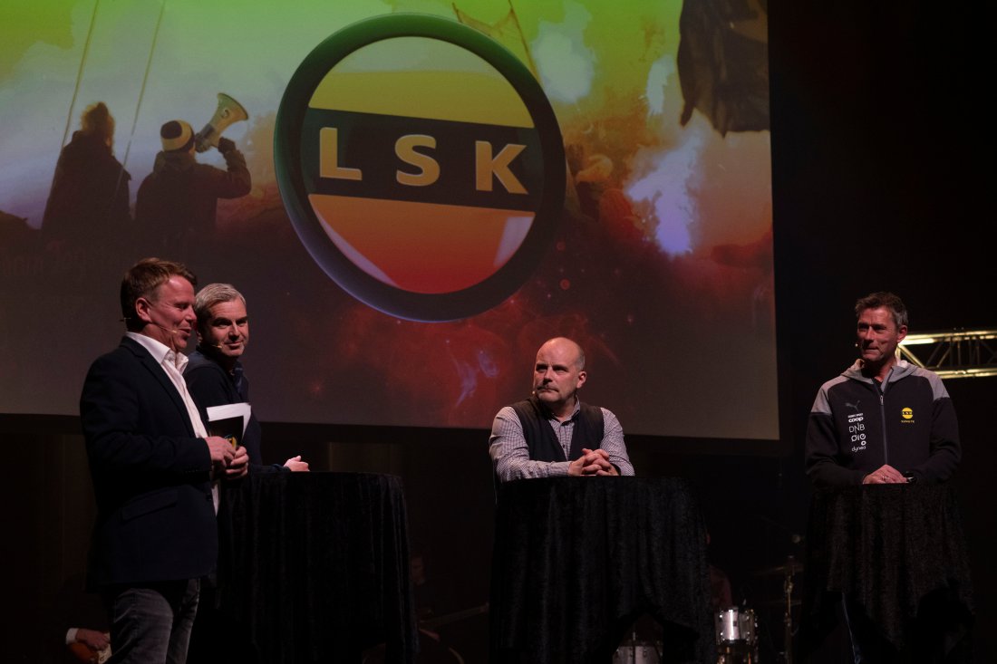 TRENERPRAT: Petter Myhre, Geir Bakke og André Bergdølmo snakket om den kommende seriestarten. LSK Kvinner åpner mot Avaldsnes lørdag 25. mars, LSK mot Strømsgodset 10. april. Foto: Anne Merete Rodem