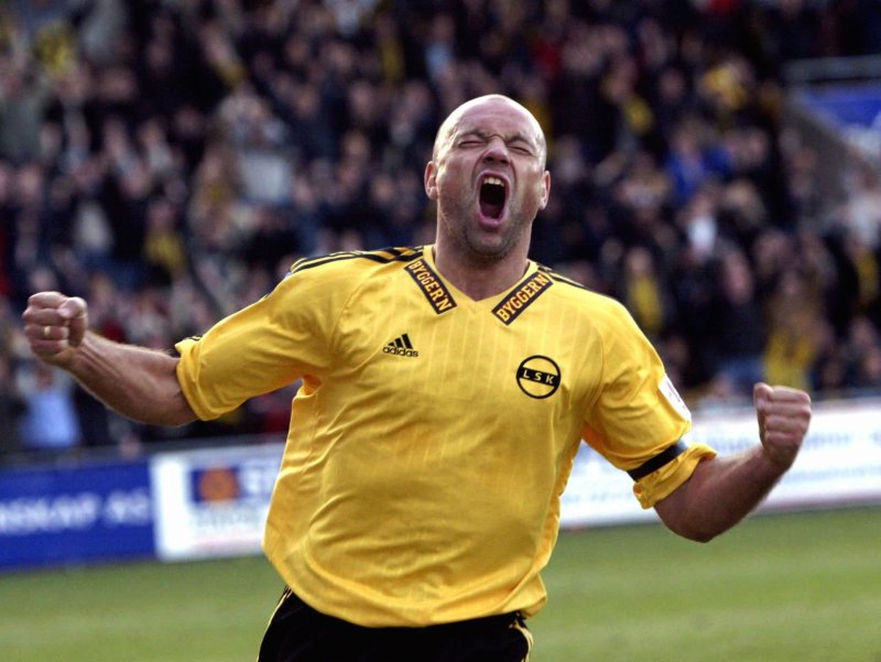 DEN SISTE KAMPEN: Uwe Rösler matchvinner for LSK mot Bodø/Glimt i serieåpningen i 2003.