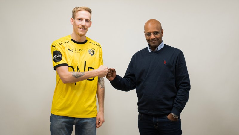 GLEDER SEG: Gjermund Åsen og Simon Mesfin.