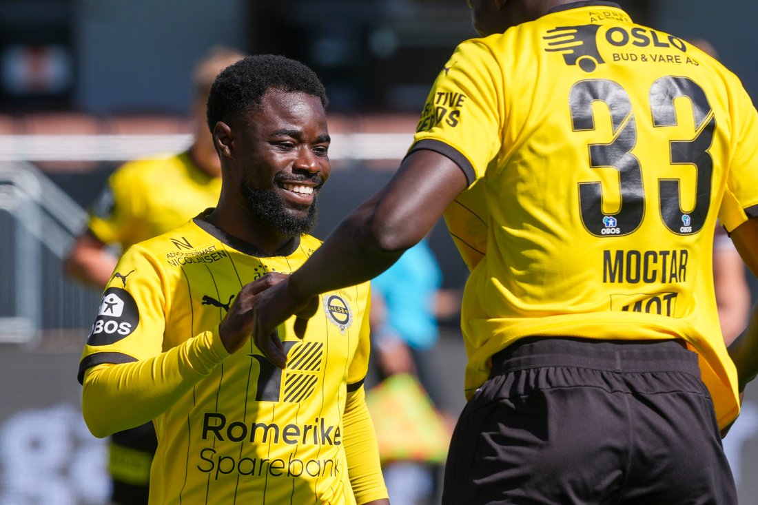 SCORET TO: Eric Kitolano kunne smile bredt i Mjøndalen etter sine to scoringer i 6-0-seieren.