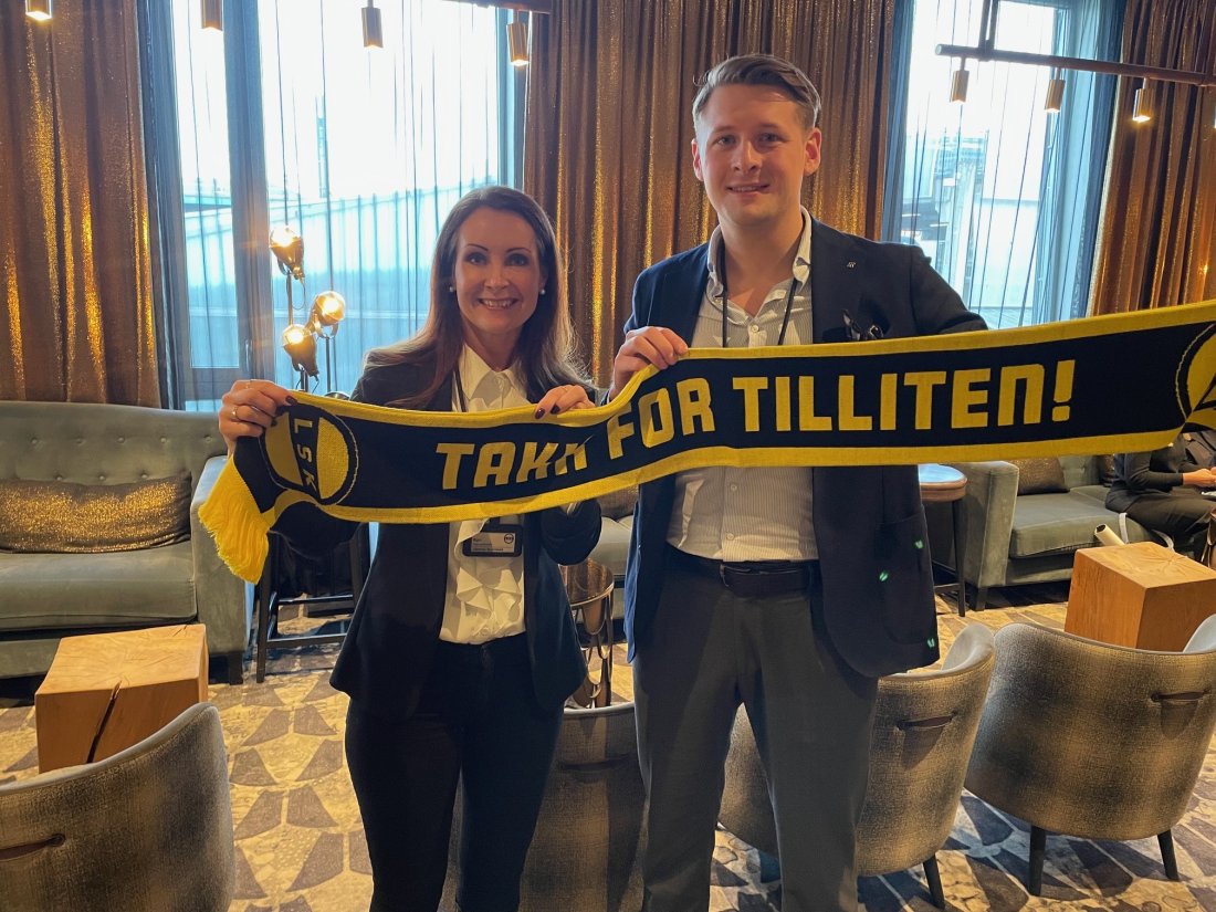 Salgs- og partneransvarlig i LSK, Kari Herredsvela og butikksjef i Follestad, Aleksander Braun Andresen.