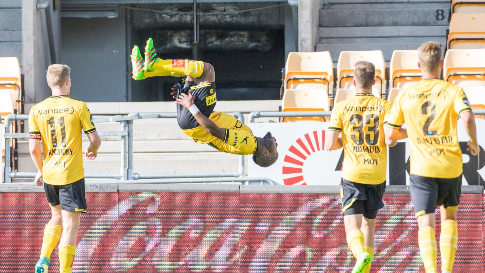 Chigozie Udoju feirer scoring mot Strømsgodset