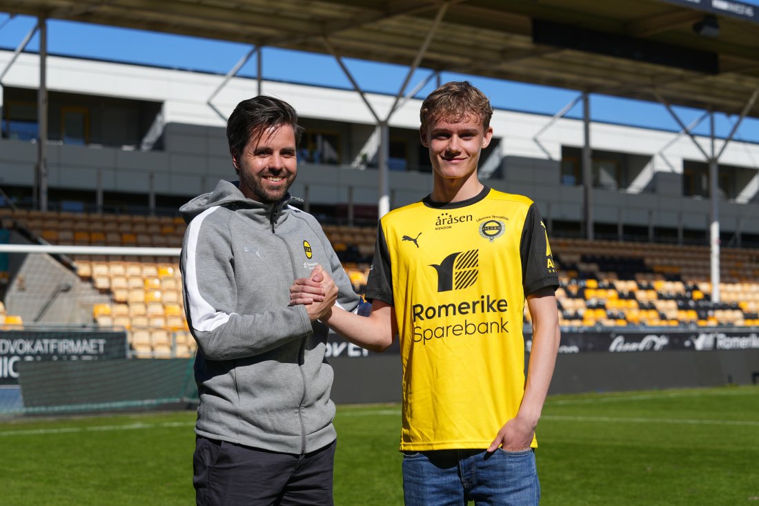 Akademisjef Tomas Halvorsen og Ulrik Klæboe Otterstad.